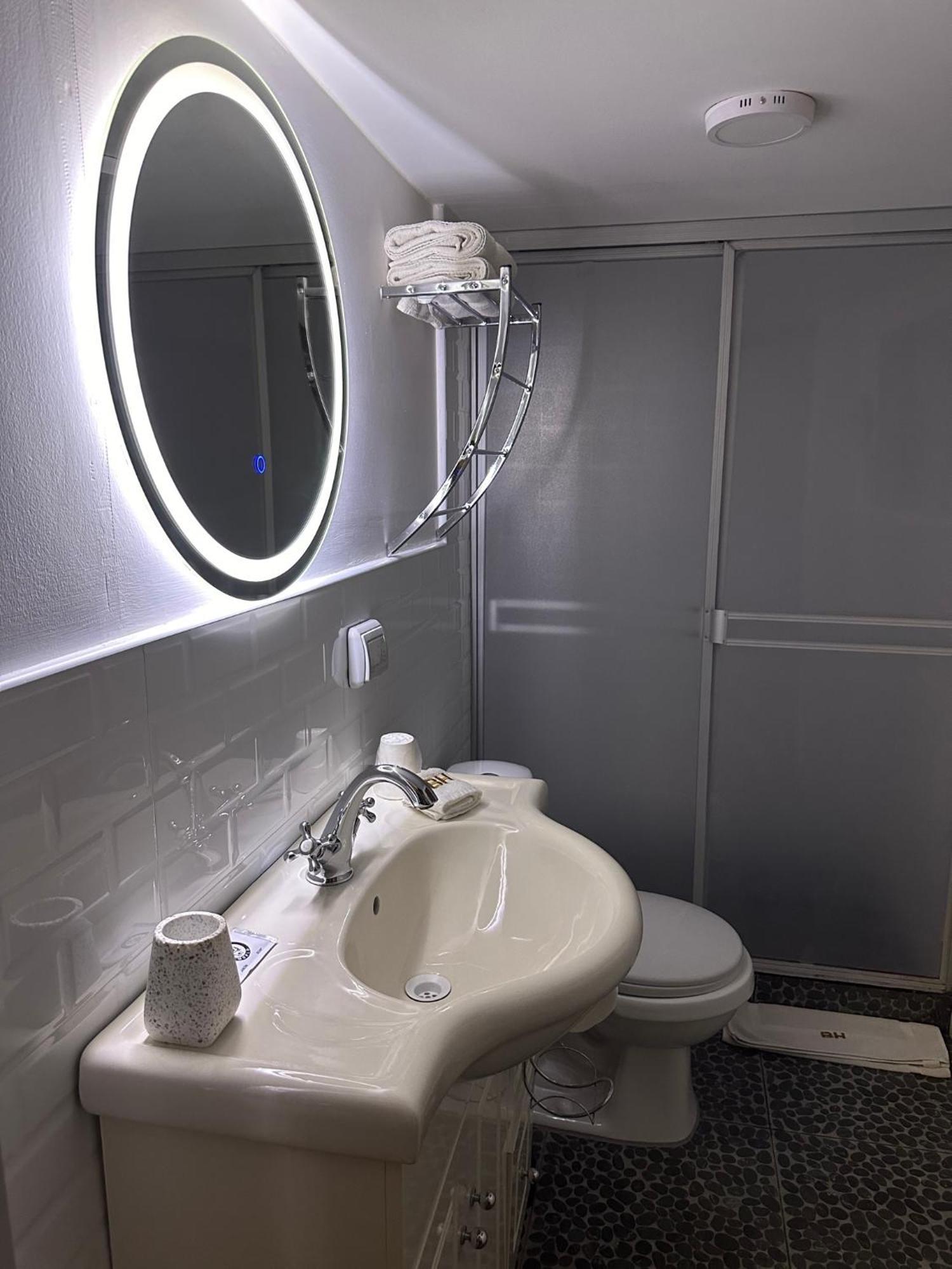 Blacky Hostel And Apartments (Adults Only) Cusco Bagian luar foto