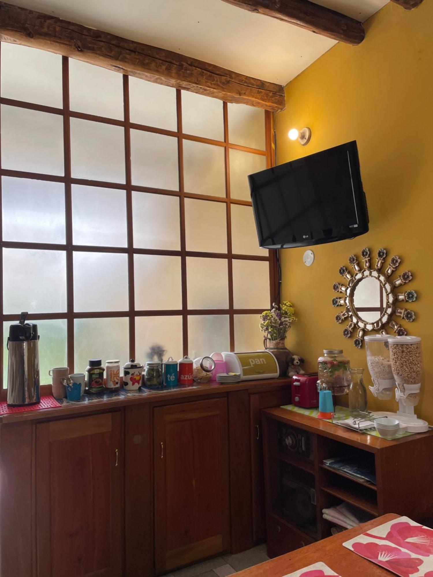 Blacky Hostel And Apartments (Adults Only) Cusco Bagian luar foto