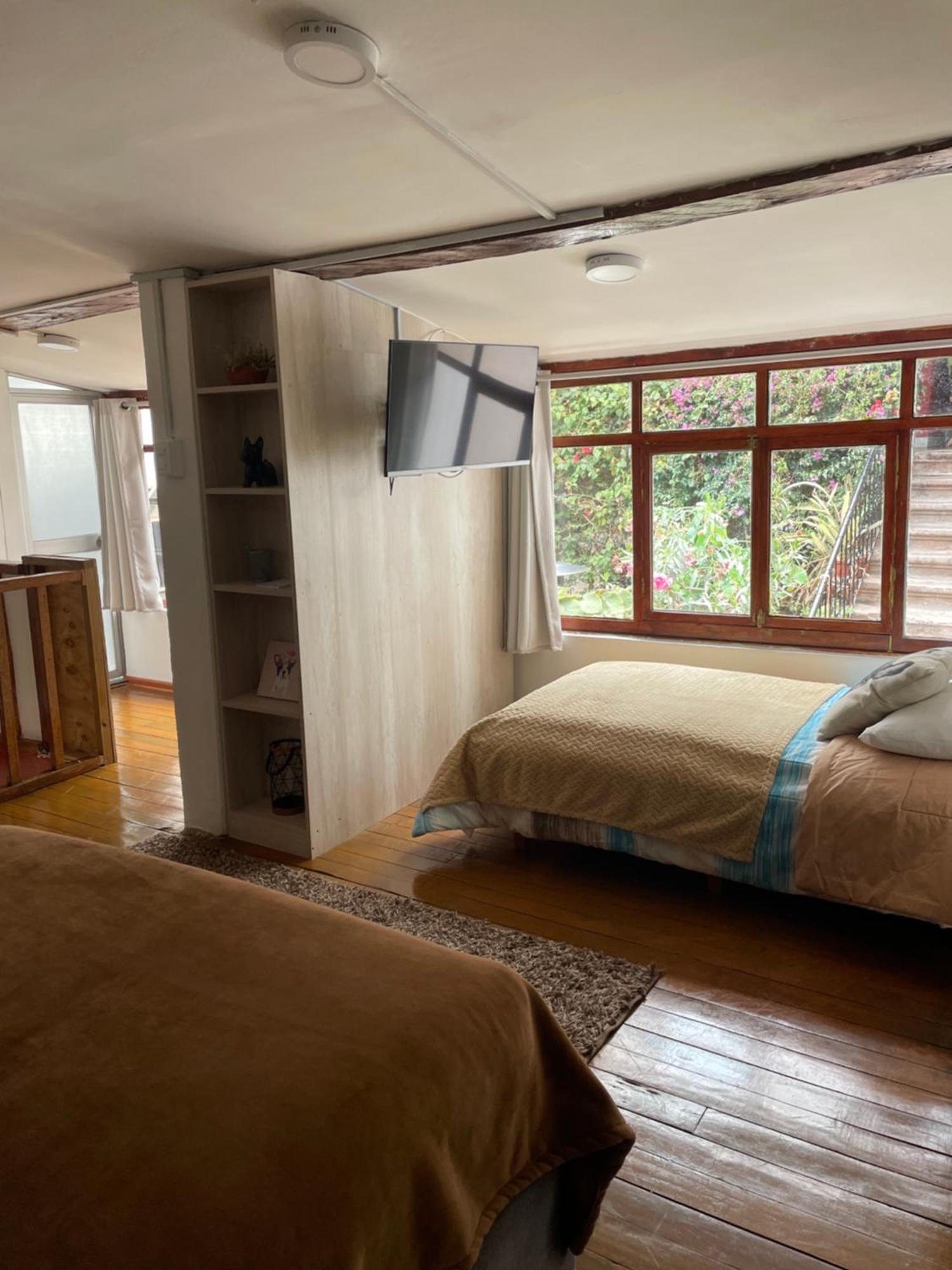 Blacky Hostel And Apartments (Adults Only) Cusco Bagian luar foto